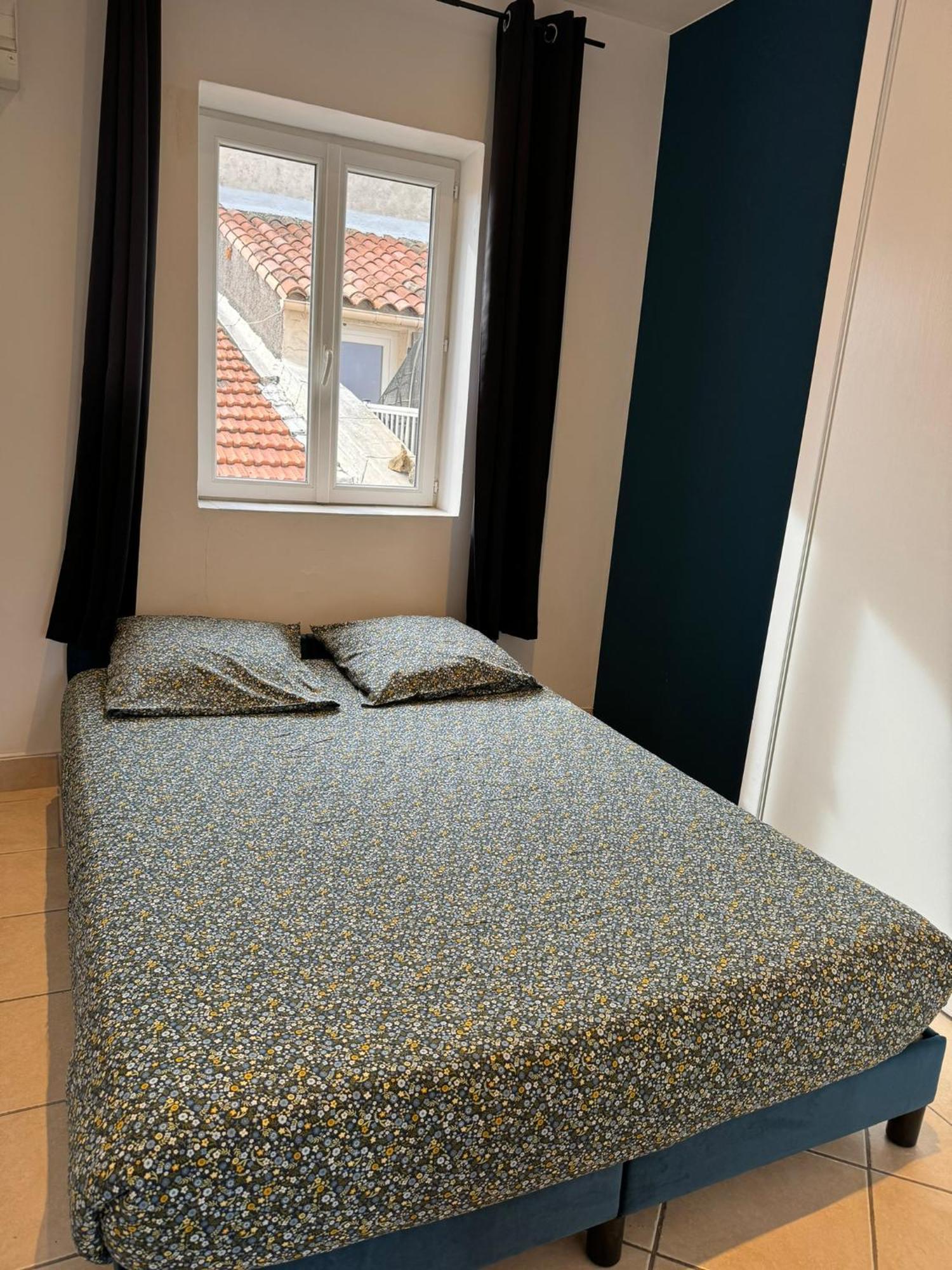 Freshly Tastefully Renovated Apartments In Heart Of Old Antibes Exterior foto
